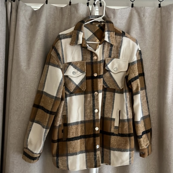 Womens shacket - Picture 2 of 5